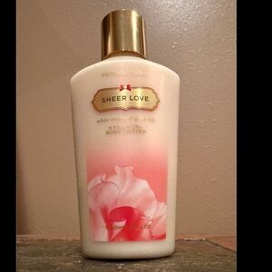Victoria's Secret Sheer Love Hydrating Body Lotion